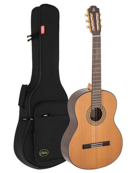 Guitarra clásica Admira A6. Serie Artesanía + funda 15 mm