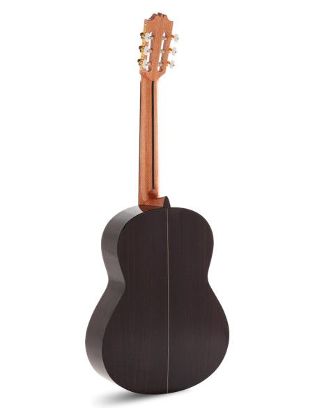 Guitarra clásica Admira A6. Serie Artesanía + funda 15 mm
