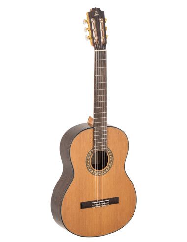 Guitarra clásica Admira A6. Serie Artesanía +...