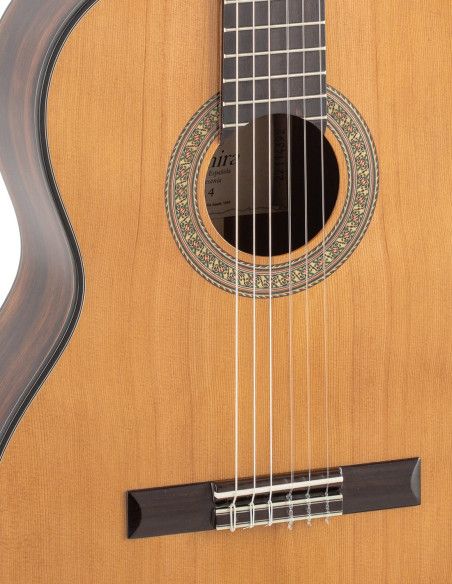 Guitarra clásica Admira A4