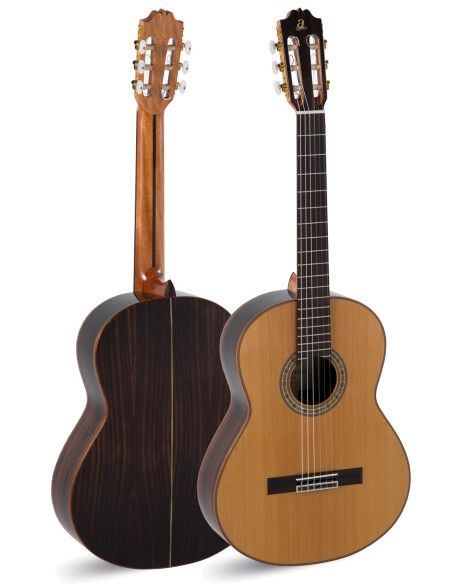 Guitarra clásica Admira A10 serie Artesanía + funda 20 mm