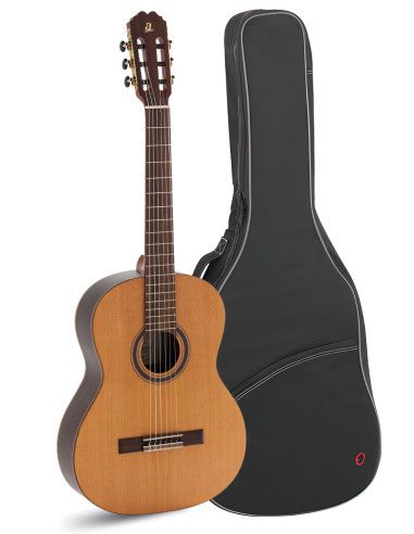 Guitarra clásica Admira Irene + funda 10 mm