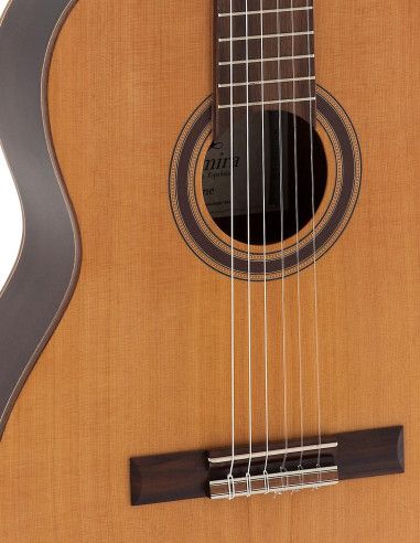 Guitarra clásica Admira Irene + funda 10 mm