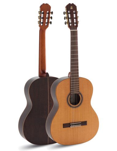 Guitarra clásica Admira Irene + funda 10 mm