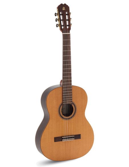 Guitarra clásica Admira Irene + funda 10 mm